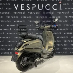 Vespa Sprint – Gold champagne