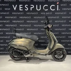 Vespa Sprint – Gold champagne