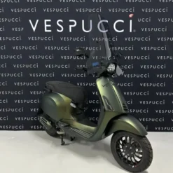Vespa Sprint – Green to Gold