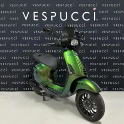 Vespa Sprint – Green to Purple