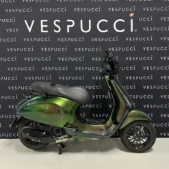 Vespa Sprint – Green to Purple
