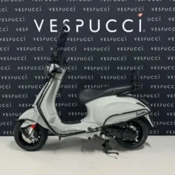 Vespa Sprint – Krijt Grijs