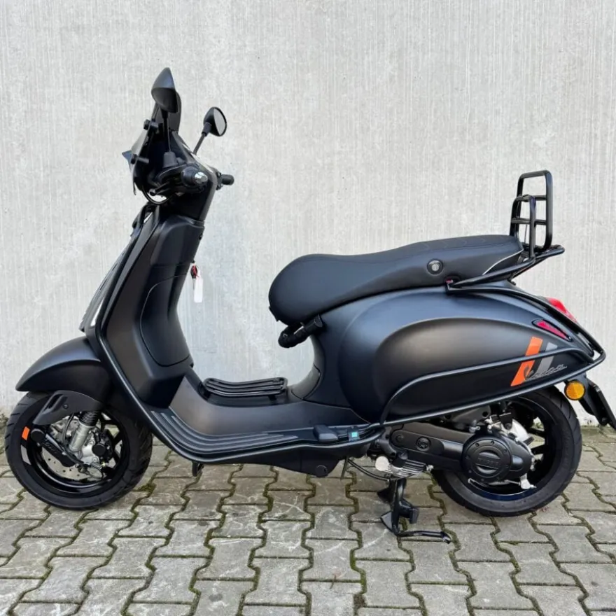 Vespa Sprint Matt Black Facelift 2026 Pakket 2