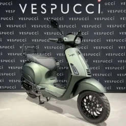 Vespa Sprint – Opaco Candy Green