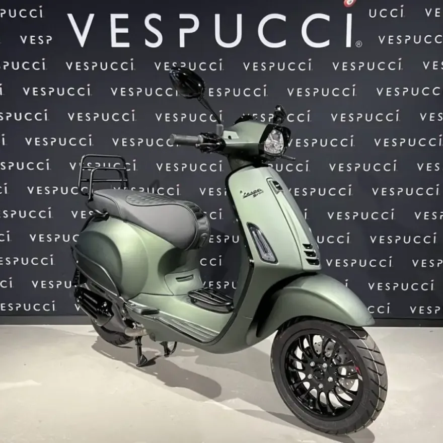Vespa Sprint – Opaco Candy Green