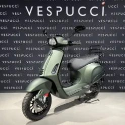 Vespa Sprint – Opaco Candy Green