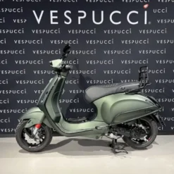 Vespa Sprint – Opaco Candy Green