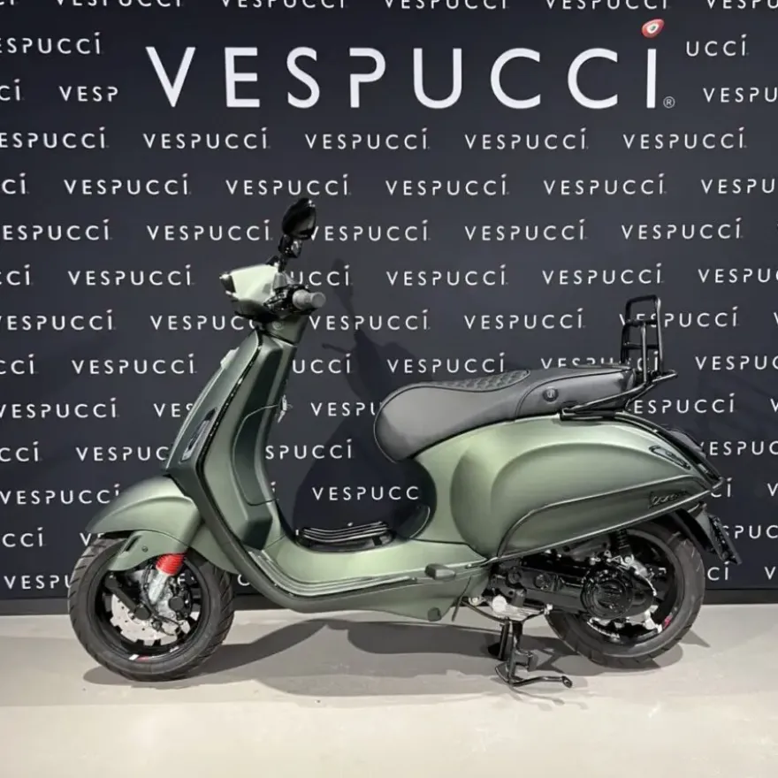 Vespa Sprint – Opaco Candy Green