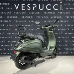 Vespa Sprint – Opaco Candy Green