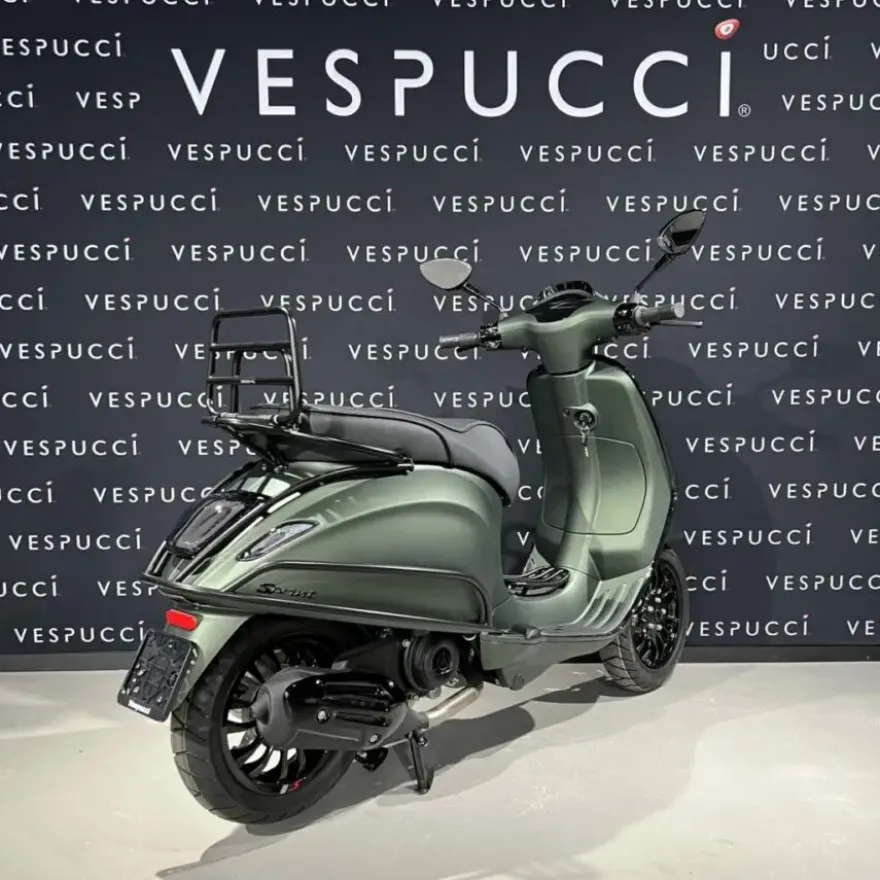 Vespa Sprint – Opaco Candy Green