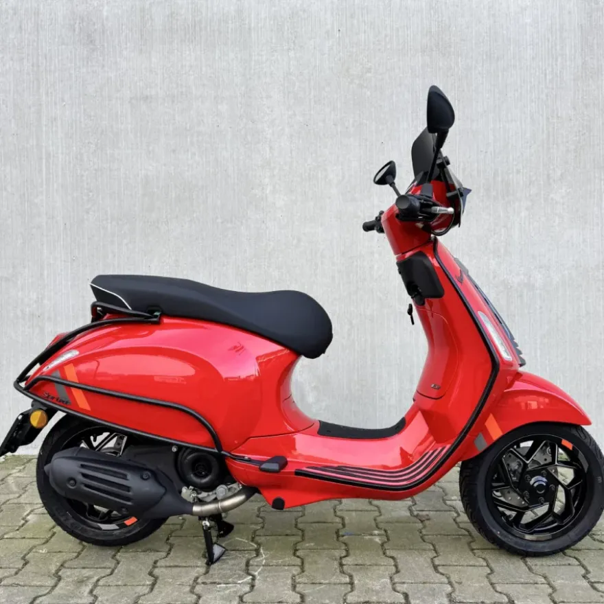 Vespa Sprint Rosso Coraggioso 2026 Pakket 1