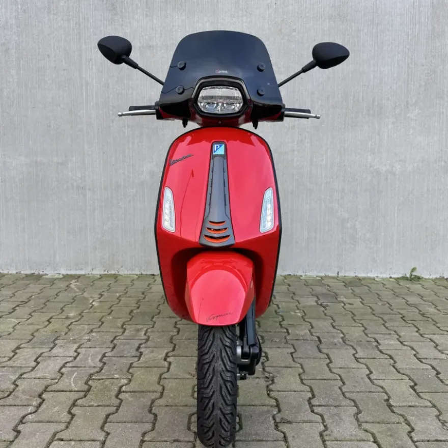 Vespa Sprint Rosso Coraggioso 2026 Pakket 1