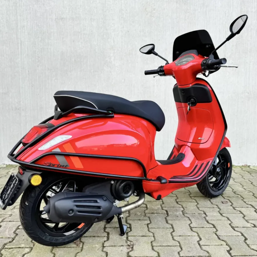 Vespa Sprint Rosso Coraggioso 2026 Pakket 1