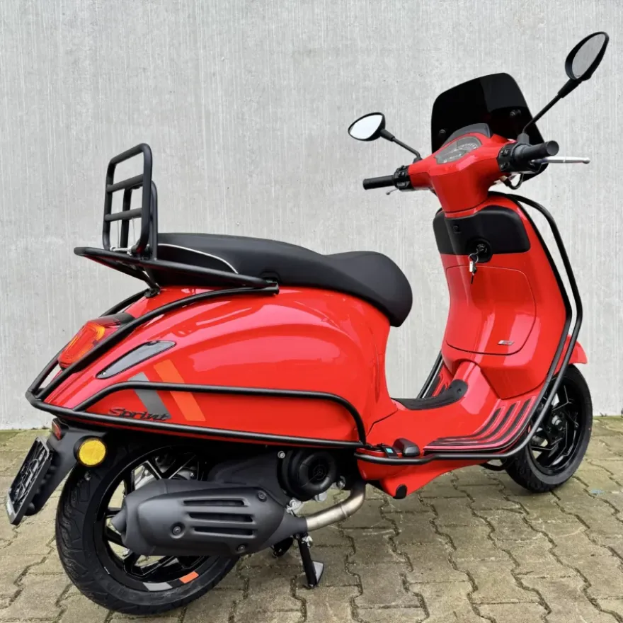 Vespa Sprint Rosso Coraggioso Facelift 2026 Pakket 2