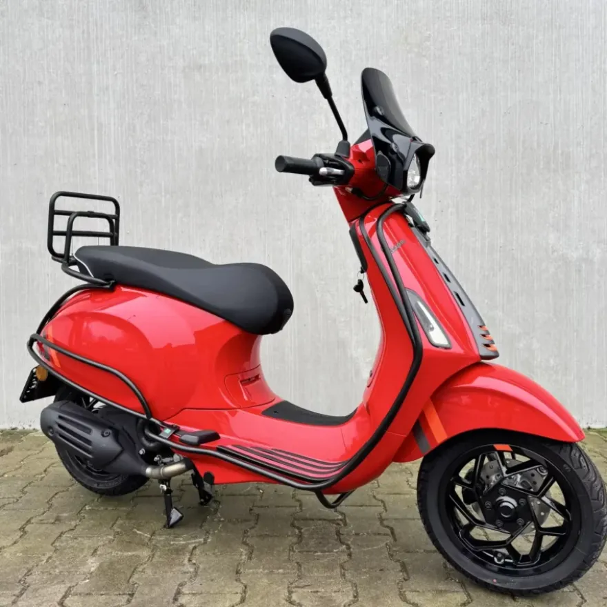 Vespa Sprint Rosso Coraggioso Facelift 2026 Pakket 2