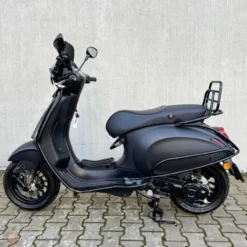 Vespa Sprint Sport Mat Zwart FTP-85-T